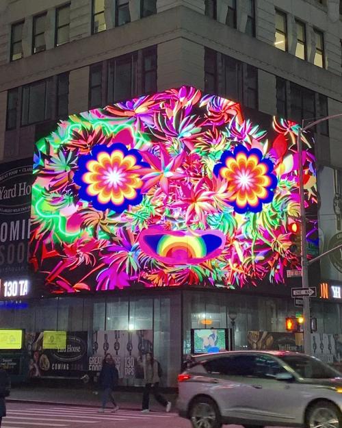数字脉搏下的街头灵魂——LED广告牌的艺术革命与城市记忆